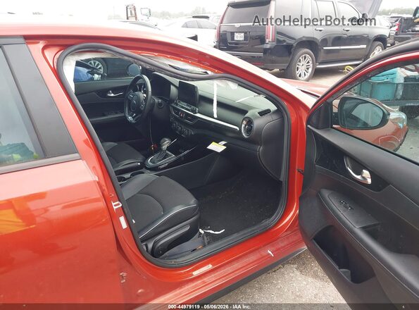 3KPF34AD1ME338580 2021 KIA FORTE Orange Widok wnętrza z przodu