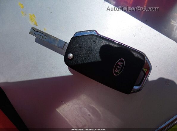 3KPF34AD7KE041777 2019 KIA FORTE Blue Widok deski rozdzielczej