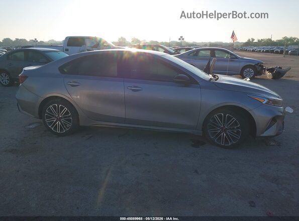 3KPF44AC0PE522367 2023 KIA FORTE Серый Вид задней части салона