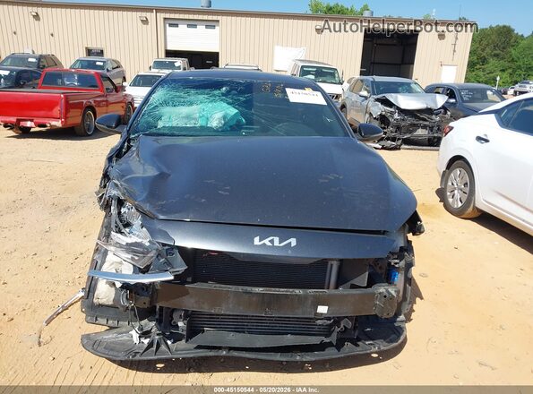 3KPF44AC2PE502587 2023 KIA FORTE Серый Вид спереди