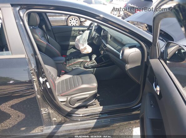 3KPF44AC2PE683836 2023 KIA FORTE Black Front interior view