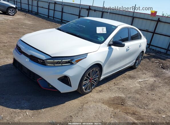 3KPF44AC2RE832877 2024 KIA FORTE White Vista tres cuartos delantera izquierda
