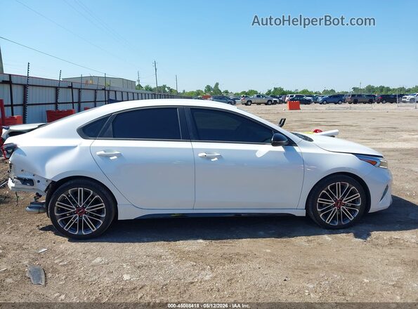 3KPF44AC2RE832877 2024 KIA FORTE White Vista interior trasera