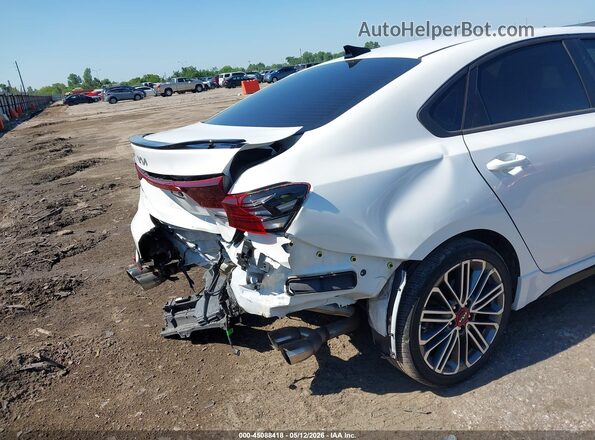 3KPF44AC2RE832877 2024 KIA FORTE White Vista frontal