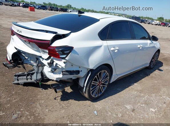 3KPF44AC2RE832877 2024 KIA FORTE White Trasero derecho