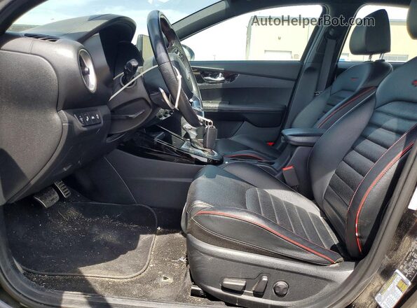 3KPF44AC3ME354848 2021 KIA FORTE Black Front interior view
