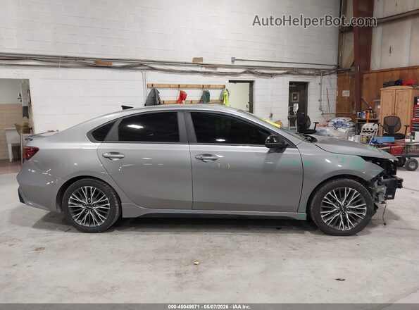 3KPF54AD0NE483685 2022 KIA FORTE Серебряный 