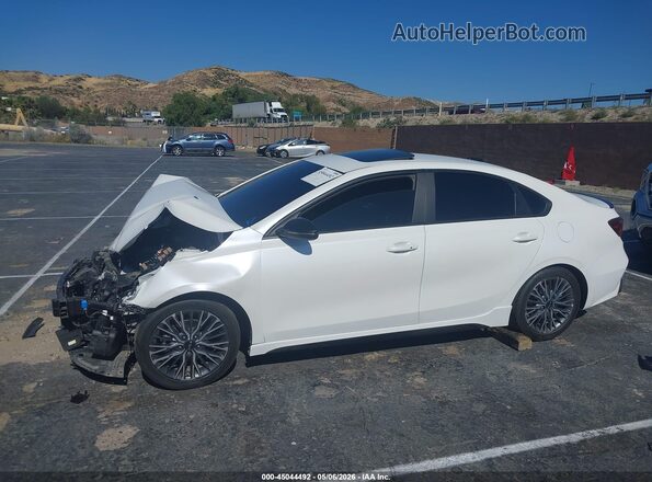 3KPF54AD0PE562843 2023 KIA FORTE White 