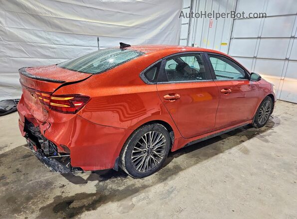 3KPF54AD1NE421194 2022 KIA FORTE Orange Trasero derecho