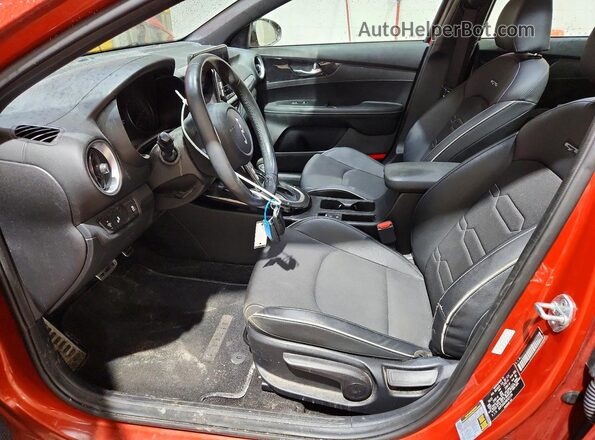 3KPF54AD1NE421194 2022 KIA FORTE Orange Vista interior delantera