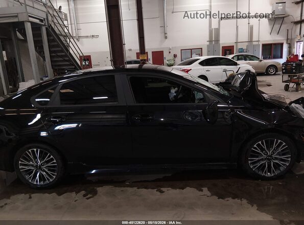 3KPF54AD1PE565704 2023 KIA FORTE Black Панорамний вид салону 360°