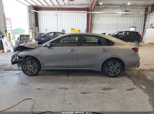 3KPF54AD1RE745526 2024 KIA FORTE Gray 