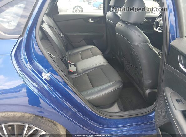 3KPF54AD2RE776218 2024 KIA FORTE Blue Vista de la etiqueta del VIN
