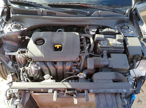 3KPF54AD3PE606768 2023 KIA FORTE Gray Widok wnętrza z tyłu