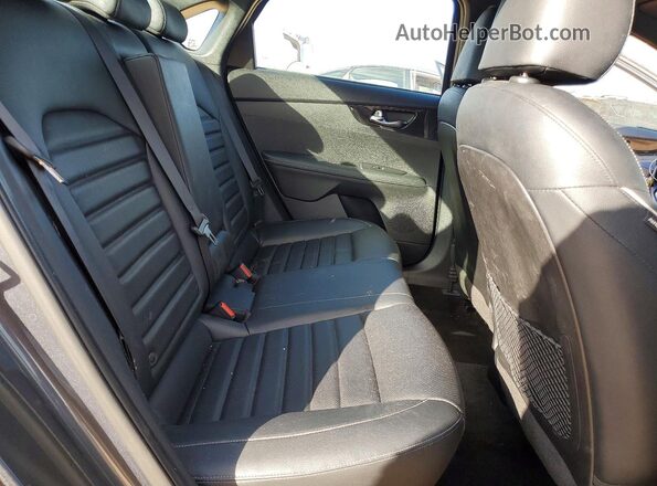 3KPF54AD3PE606768 2023 KIA FORTE Gray Widok tylnych siedzeń