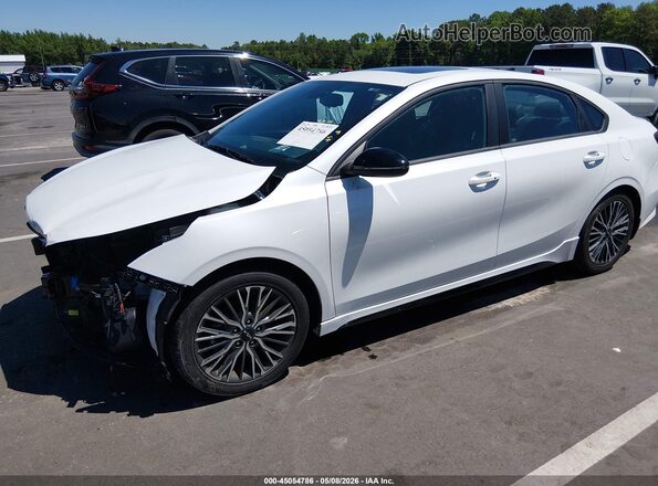 3KPF54AD4PE578916 2023 KIA FORTE White Przód lewy