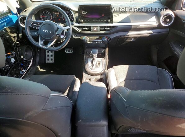 3KPF54AD4RE700130 2024 KIA FORTE Blue 