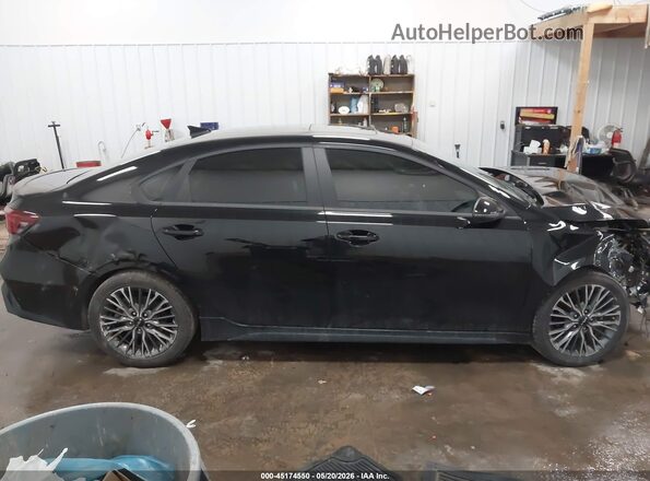 3KPF54AD4RE755984 2024 KIA FORTE Black უკანა სალონის ხედი