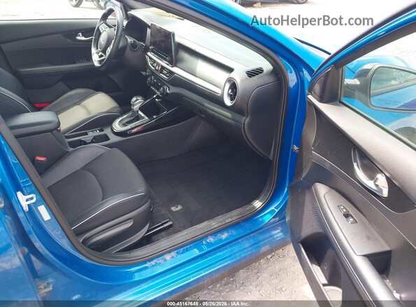 3KPF54AD5NE443294 2022 KIA FORTE Blue Front interior view