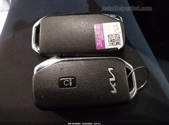 3KPF54AD5PE524654 2023 KIA FORTE White Widok deski rozdzielczej