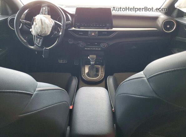 3KPF54AD5RE744718 2024 KIA FORTE Gray 