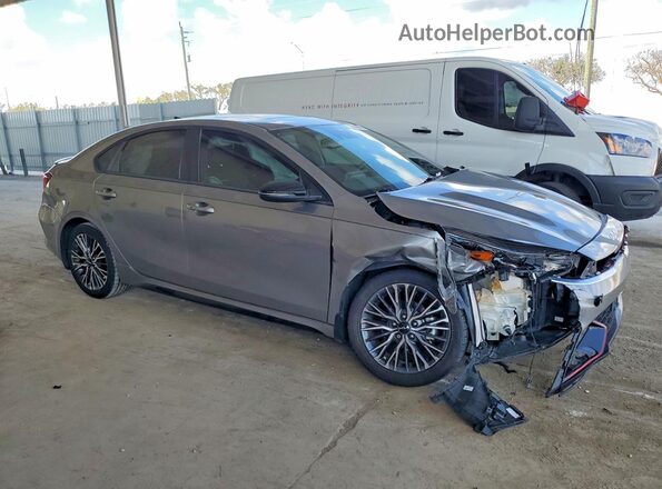 3KPF54AD5RE744718 2024 KIA FORTE Gray 