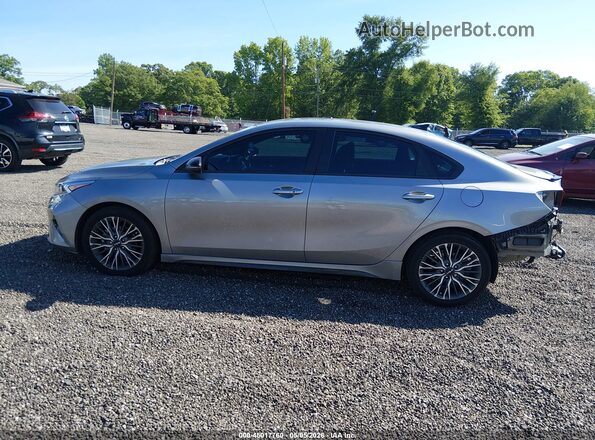 3KPF54AD8PE625199 2023 KIA FORTE Silver Widok wnętrza 360 stopni
