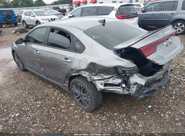 3KPF54AD8RE731980 2024 KIA FORTE Gray Rear left