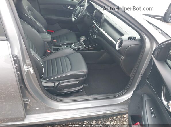 3KPF54AD8RE731980 2024 KIA FORTE Gray Front interior view