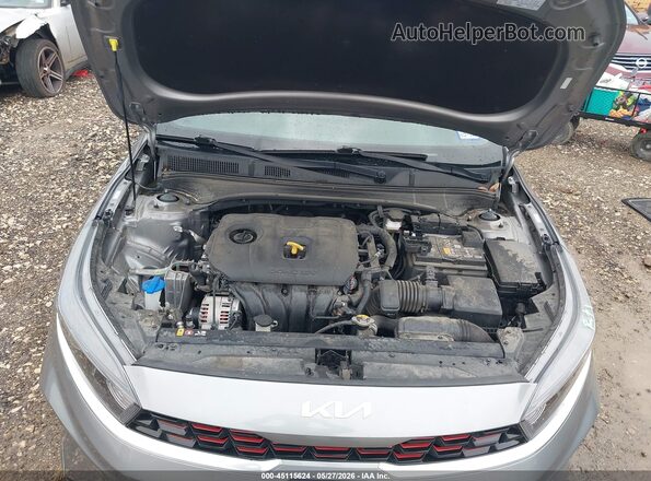 3KPF54AD8RE731980 2024 KIA FORTE Gray Rear view