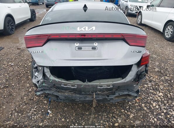 3KPF54AD8RE731980 2024 KIA FORTE Gray 