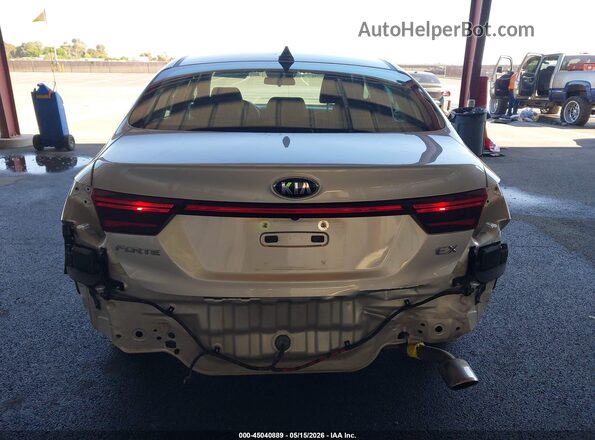 3KPF54ADXLE172035 2020 KIA FORTE Silver Vista frontal