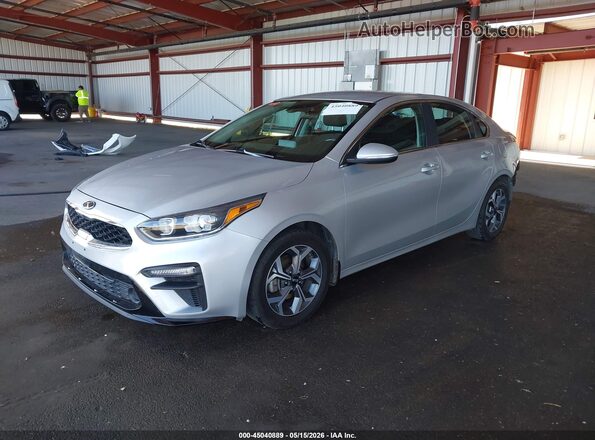 3KPF54ADXLE172035 2020 KIA FORTE Silver Vista tres cuartos delantera izquierda