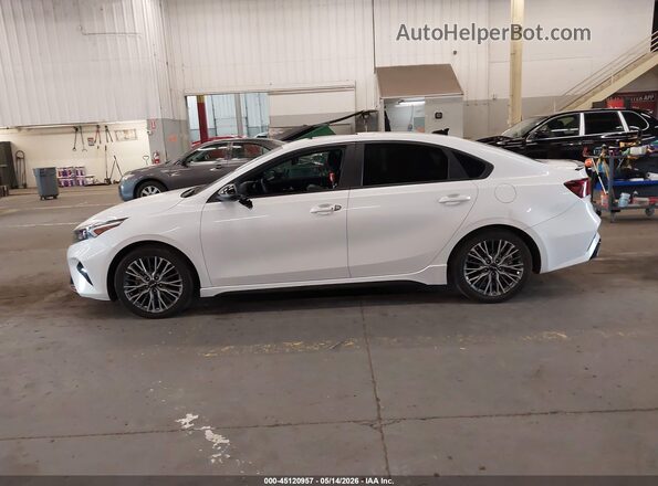 3KPF54ADXPE682519 2023 KIA FORTE White 