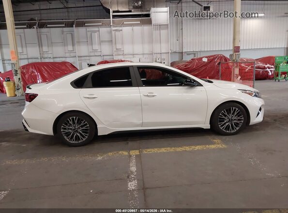 3KPF54ADXPE682519 2023 KIA FORTE White 