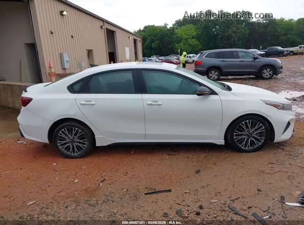 3KPF54ADXPE687672 2023 KIA FORTE White 