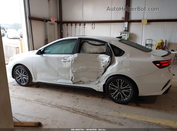 3KPF54ADXPE687672 2023 KIA FORTE White 