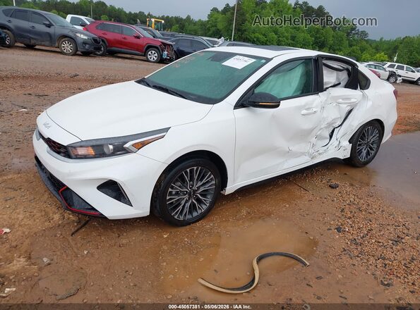 3KPF54ADXPE687672 2023 KIA FORTE White 