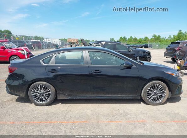 3KPF54ADXRE816805 2024 KIA FORTE Black Widok wnętrza z tyłu