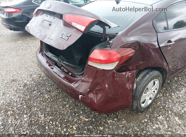 3KPFK4A71HE074859 2017 KIA FORTE Maroon Widok z przodu