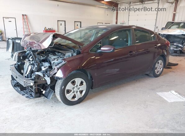 3KPFK4A72HE063028 2017 KIA FORTE Burgundy Առջևի ձախ երեք քառորդ տեսարան