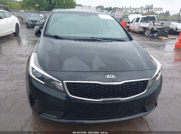3KPFK4A75HE039774 2017 KIA FORTE Черный Вид панели приборов