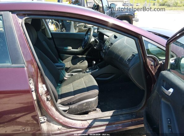 3KPFK4A75JE270941 2018 KIA FORTE Purple Front interior view