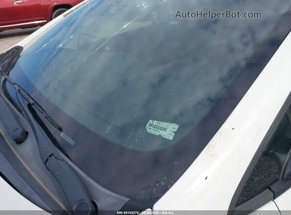 3KPFK4A76HE032249 2017 KIA FORTE Белый Вид спереди