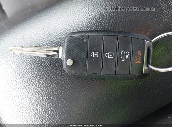 3KPFK4A76HE032249 2017 KIA FORTE Белый Вид панели приборов
