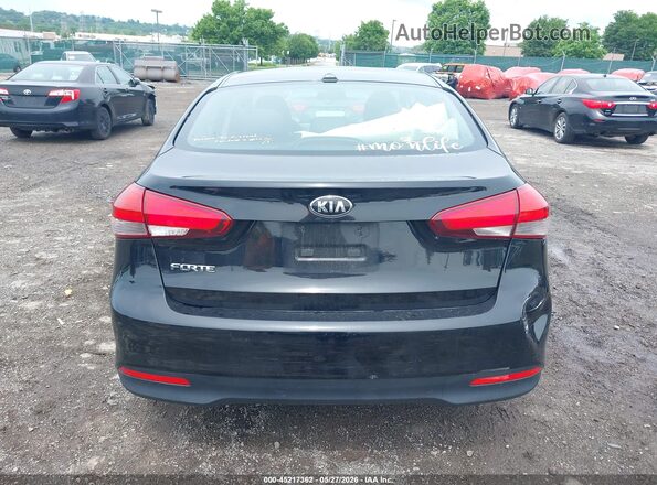 3KPFK4A77HE010972 2017 KIA FORTE Gray 