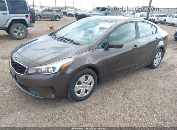 3KPFK4A7XJE168504 2018 KIA FORTE Brown Առջևի ձախ երեք քառորդ տեսարան