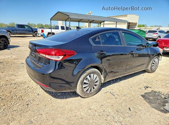 3KPFL4A73HE028902 2017 KIA FORTE Black 