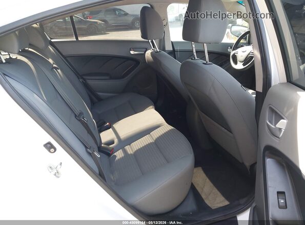 3KPFL4A74HE014071 2017 KIA FORTE White Vista de la etiqueta del VIN