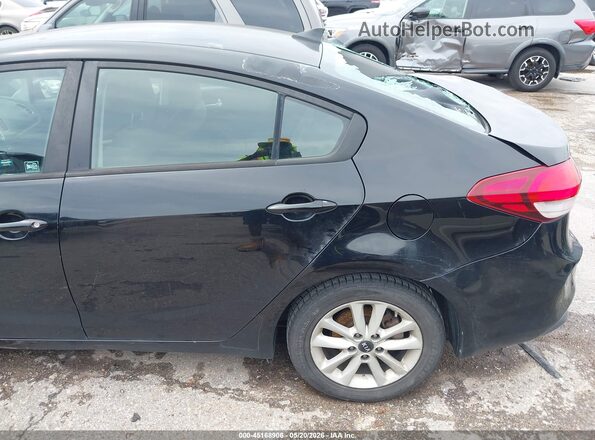 3KPFL4A74HE047572 2017 KIA FORTE Black 